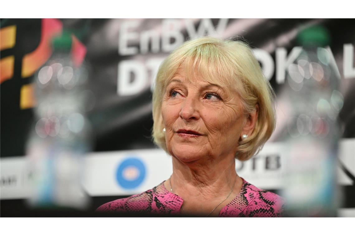 Ex-Bundestrainerin Koch lässt Amt ruhen Die frühere Bundestrainerin Ulla Koch lässt ihr Amt als Vizepräsidentin des DTB) vorübergehend ruhen.