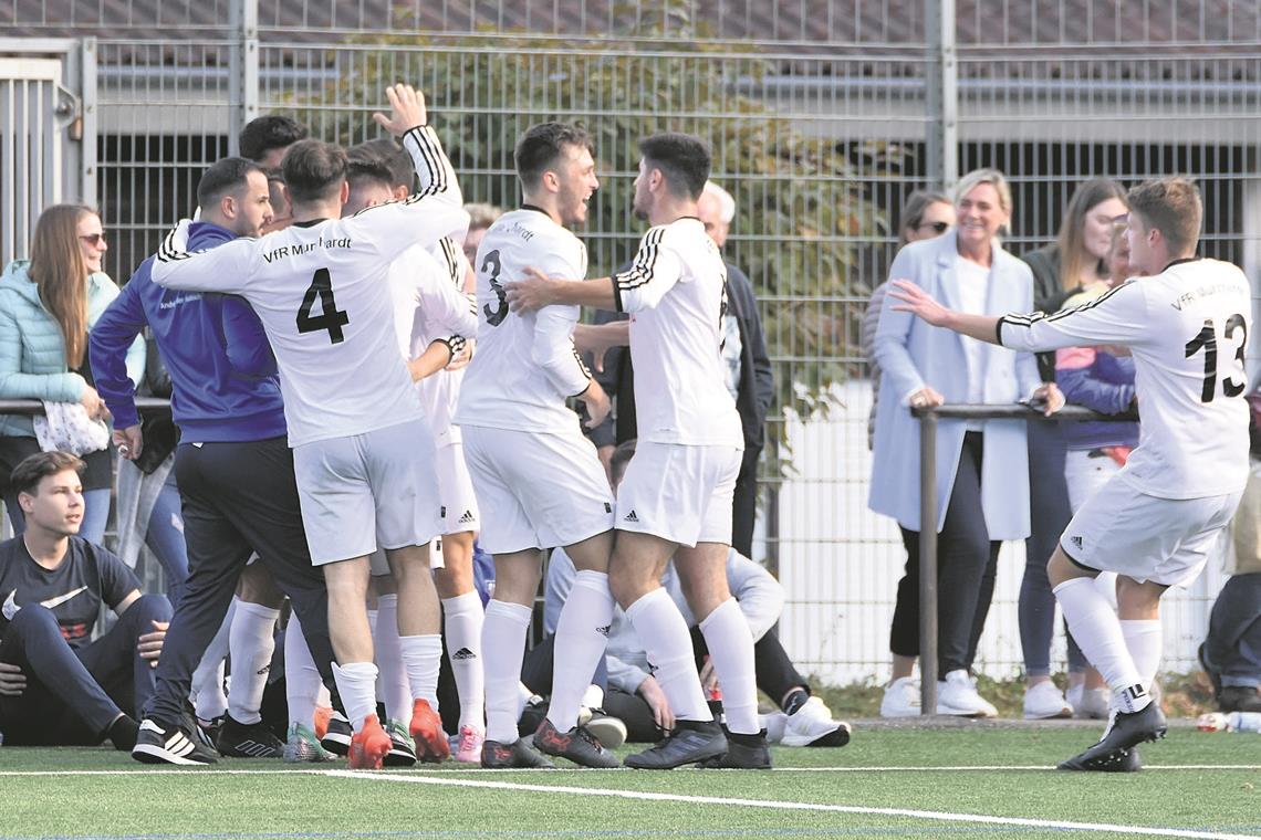 Die Fußballer des VfR Murrhardt wollen auch am Sonntag jubeln. Foto: T. Sellmaier