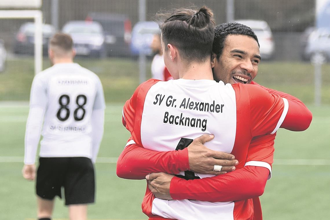 Die Fußballer vom Großen Alexander Backnang möchten auch am Sonntag wieder jubeln. Foto: T. Sellmaier