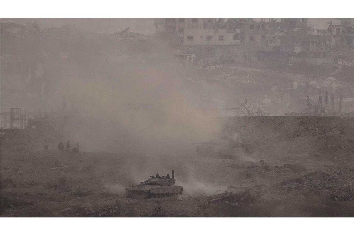 Hamas: Namenslisten mit Israel ausgetauscht Die genauen Punkte für den möglichen Teilabzug Israels in Gaza bleiben umstritten. (Archivbild)