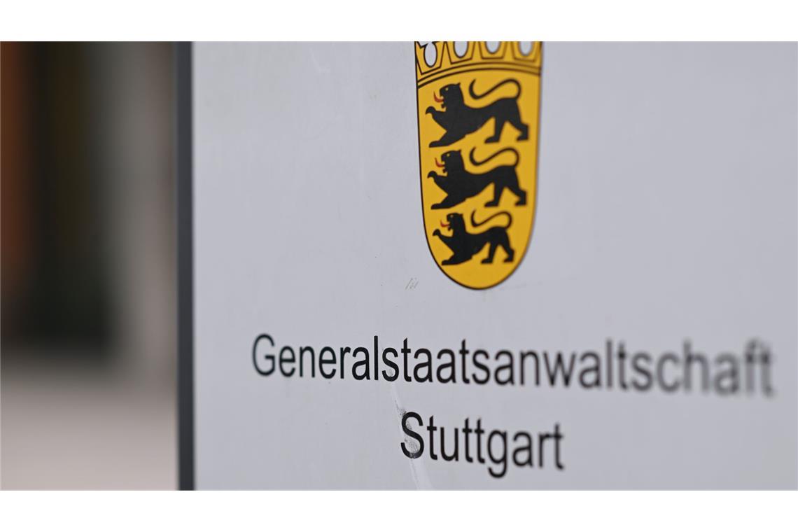 Die Generalstaatsanwaltschaft Stuttgart wirft dem Mann vor, im vergangenen Oktober aus extremistischen Gründen Anschläge verübt zu haben.