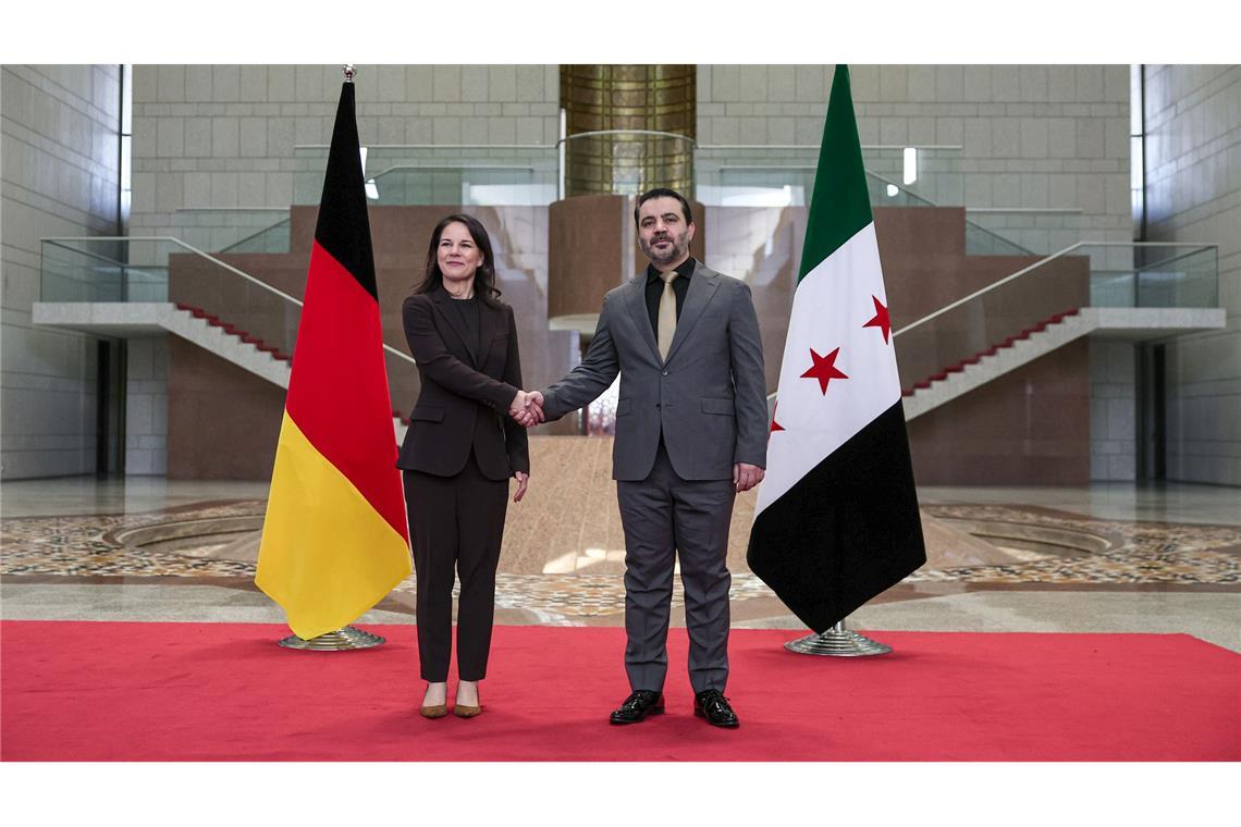 Faeser holt geplatzten Kurzbesuch in Syrien nach Die geschäftsführende Außenministerin, Annalena Baerbock (Grüne), traf am 20. März in Damaskus ihren syrischen Amtskollegen, Asaad al-Schaibani. Er gehört auch der neuen Übergangsregierung an. (Archivfoto)