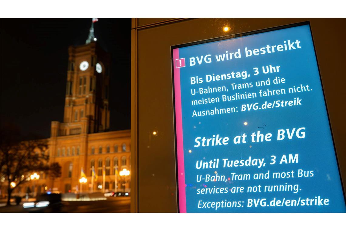 Verdi kündigt Zwei-Tage-Warnstreik im Berliner Nahverkehr an Die Gewerkschaft Verdi hat zum dritten Warnstreik in der laufenden Tarifrunde mit der BVG aufgerufen. (Archivbild)