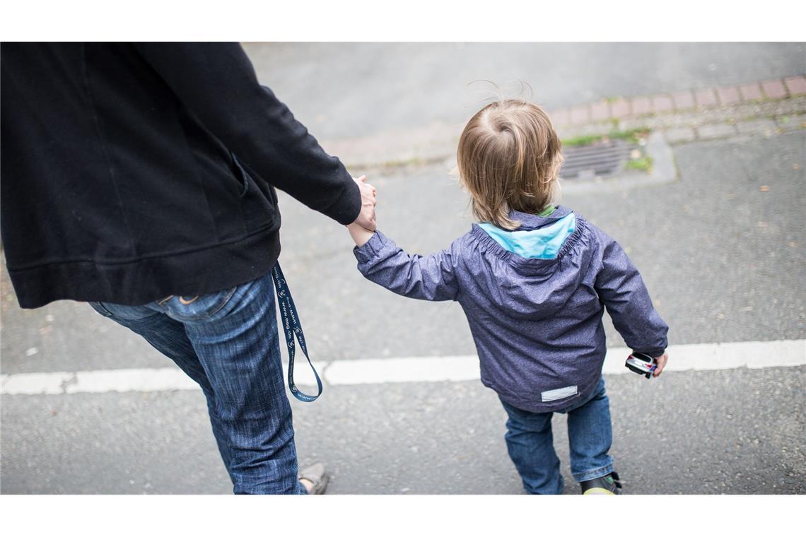 Die Grünen wollen Haushalte mit Kindern von Bürgergeld-Sanktionen ausnehmen. (Illustration)