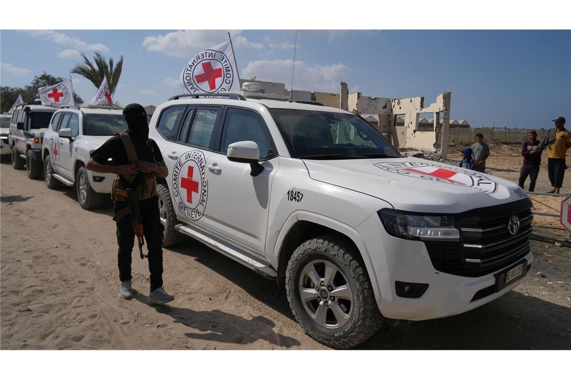 Gaza-Abkommen: Hamas übergibt weitere Leiche Die Hamas hat eine weitere Leiche an das Rote Kreuz übergeben, bei der es sich mutmaßlich um eine getötete Geisel handelt. (Archivbild)