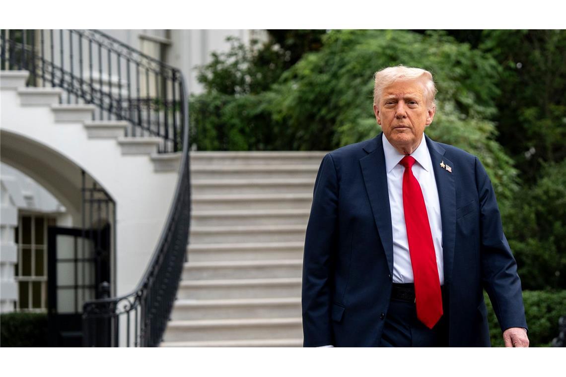 Trump: Israel soll Bombardierung des Gazastreifens stoppen Die Hamas stimmt Teilen von Trumps Plan zu - nun reagiert der US-Präsident. (Archivbild)