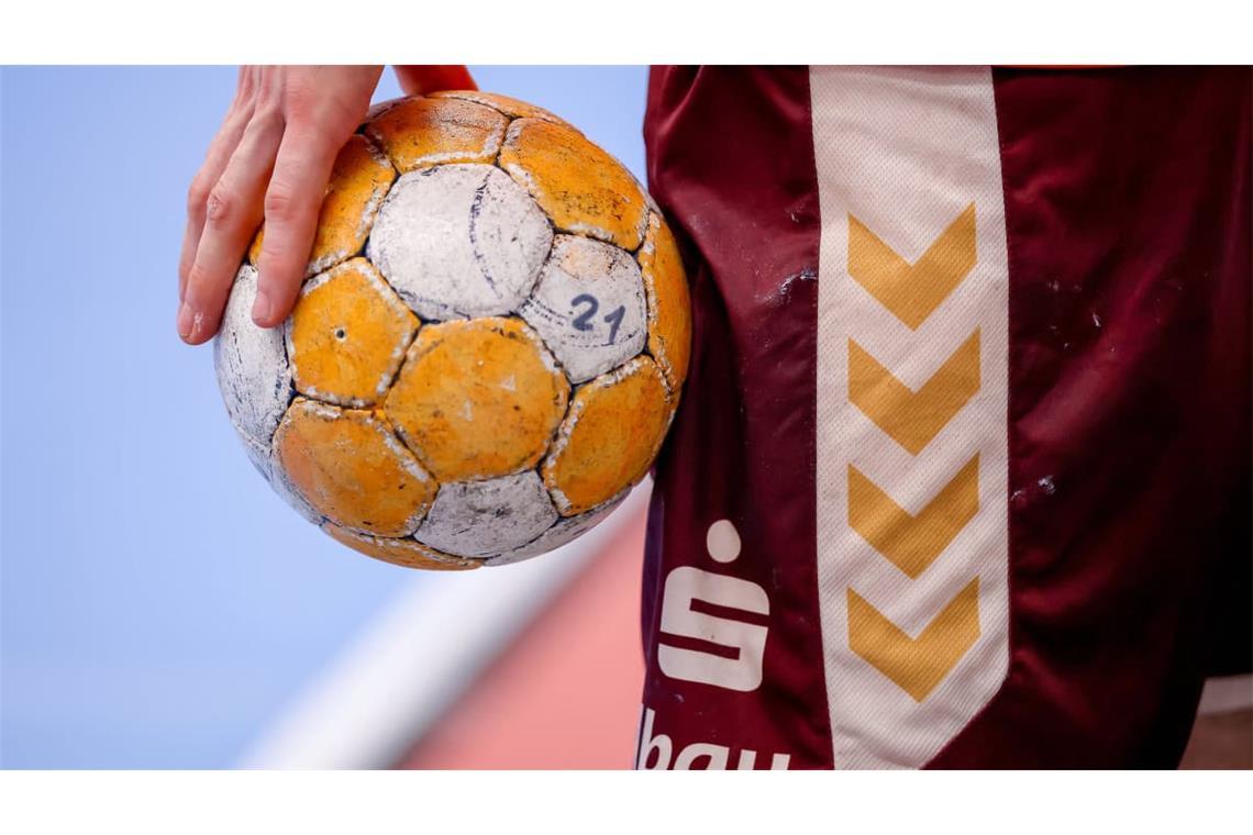 Die Handballer aus der Region sind bereit für ihre Spiele.