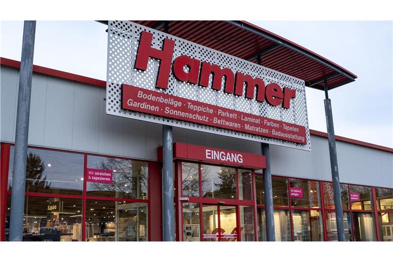 Die Handels- und Einrichtungskette Hammer hat nach eigenen Angaben bundesweit 93 Standorte und beschäftigt rund 1.200 Menschen.
