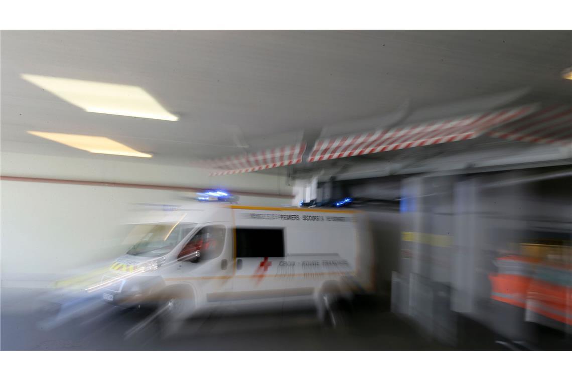 Die herbeigerufenen Rettungskräfte konnten die Kinder nicht retten. (Symbolbild)  