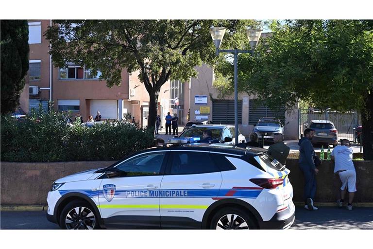 Die Hintergründe der Schüsse vor einer Schule in Südfrankreich sind noch unklar.
