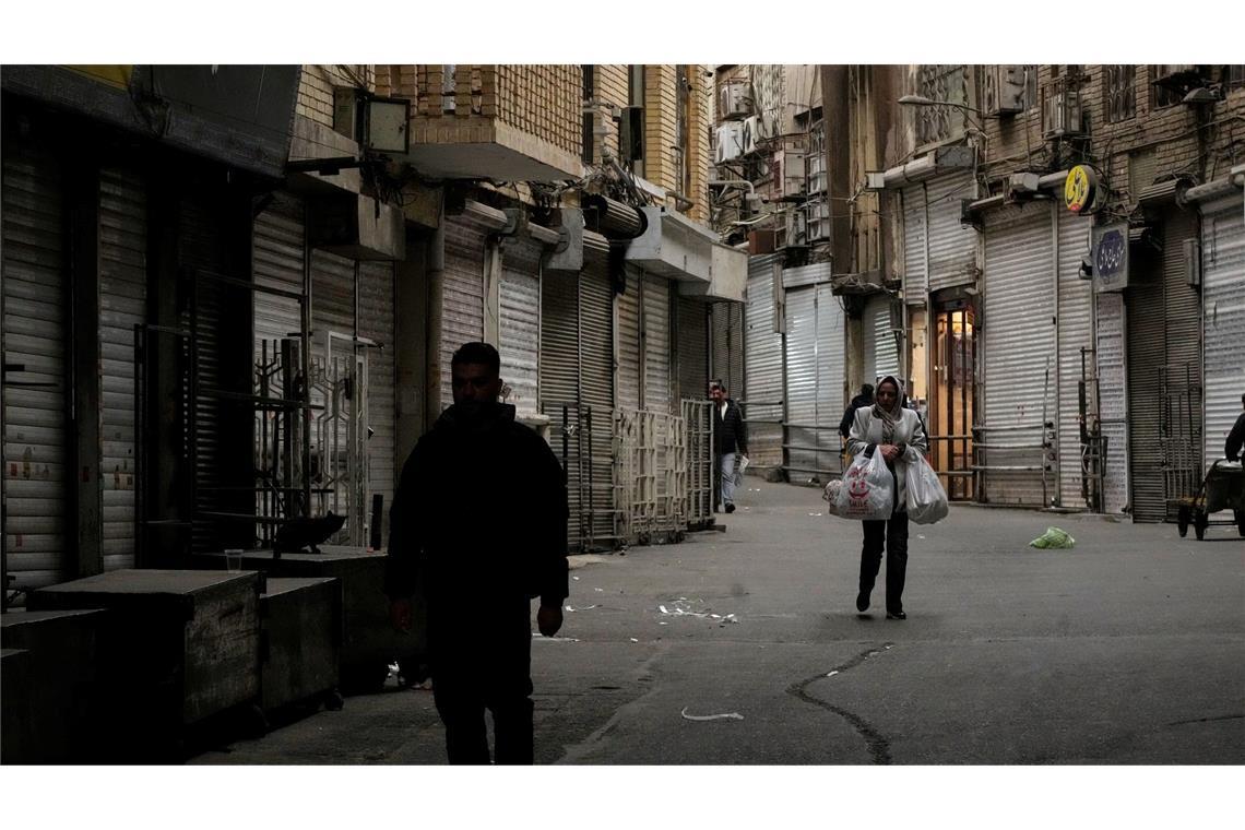 Die iranische Bevölkerung lebt schon mehr als eine Woche im Krieg.