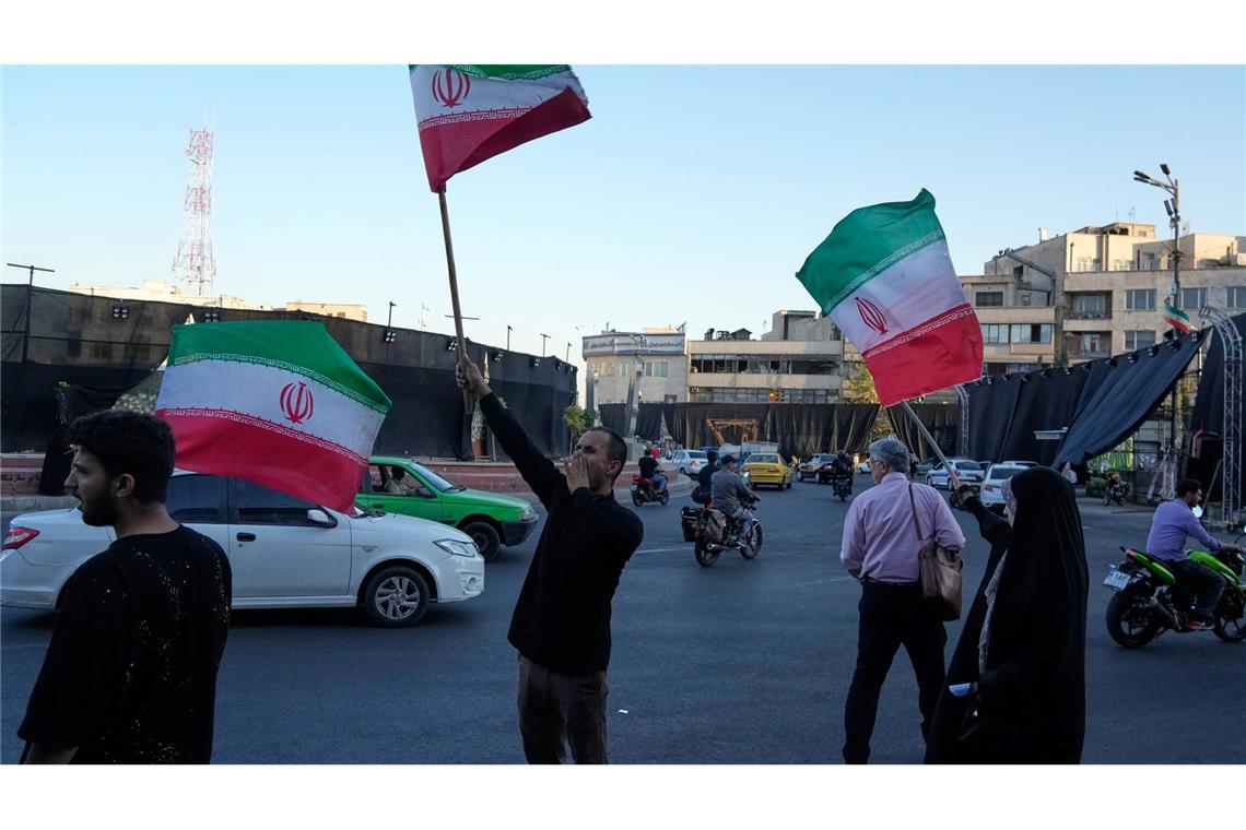 Die iranische Führung feiert das Rahmenabkommen aber für die Menschen im Land herrscht Ungewissheit, ob sich ihre Lage damit bessert.