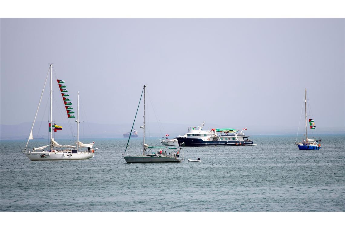 Aktivisten: Israel stoppt Boote der Gaza-Flottille Die israelische Kriegsmarine schickt sich nach Aktivistenberichten an, die Gaza-Flottille vor dem Erreichen ihres Ziels zu stoppen. (Archivbild)