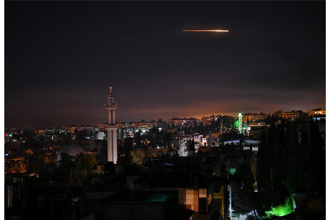 Israels Armee erklärt weitere Hamas-Geisel für tot Die israelische Luftwaffe hat in der Nacht zum Mittwoch nach eigenen Angaben Dutzende militärische Ziele in Syrien angegriffen (Archivfoto).
