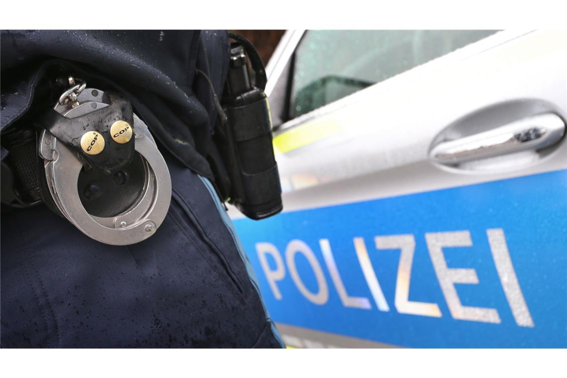 Die Jugendliche wurde festgenommen. (Symbolbild)