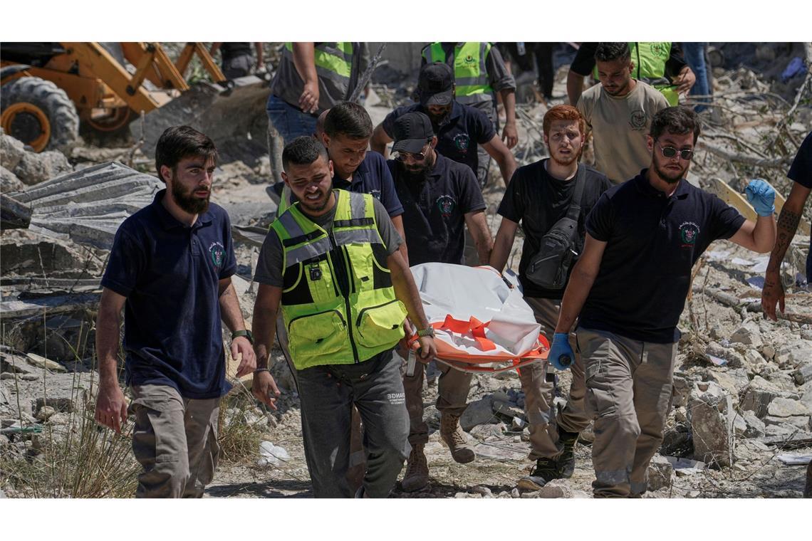 Die Kämpfe zwischen israelischem Militär und Hisbollah gehen trotz jüngster Waffenruhe weiter. (Archivbild)