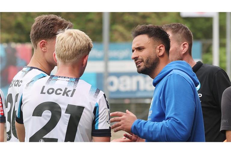 Die Kickers gewinnen  gegen Großaspach.