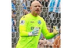 Die Kickers wollen ihren Keeper Felix Dornebusch unbedingt halten.