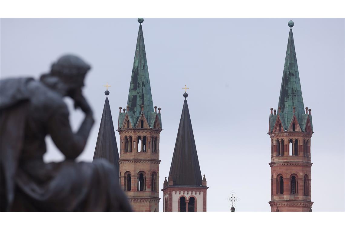 Bedford-Strohm: Demokratie braucht unabhängige Kirchen Die Kirchen in Bayern verlieren Jahr für Jahr Mitglieder. (Symbolbild)