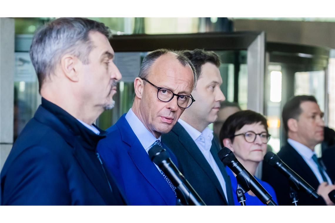 Union und SPD setzen Koalitionsverhandlungen fort Die Koalitionsverhandlungen zwischen Union und SPD gehen weiter.