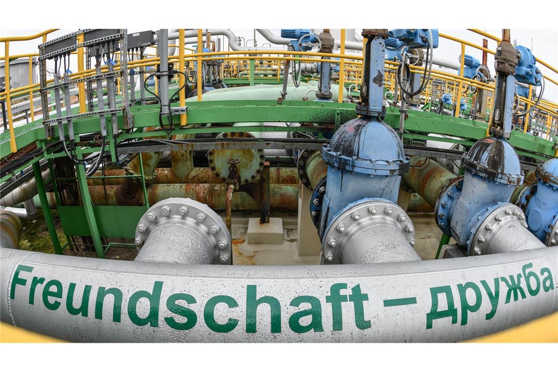 Ukraine beschießt russische Pipeline - wo kommt noch Öl an? Die Kraftstoffversorgung in Deutschland ist nicht gefährdet, sagt die Bundesregierung. (Archivbild)