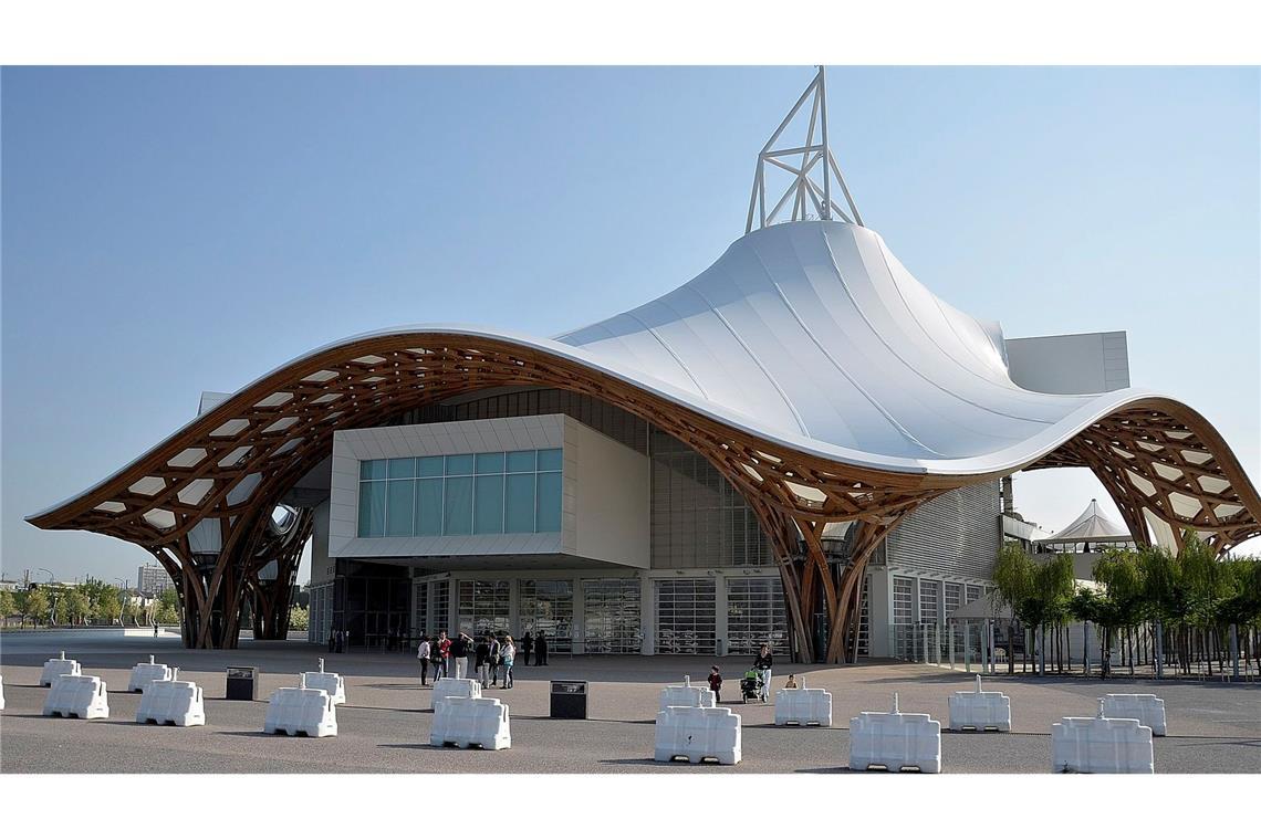 Berühmtes Kunstwerk: Millionenschwere Banane verputzt Die Kunstbanane hing seit dem 8. Mai im Centre Pompidou Metz. (Archivbild)