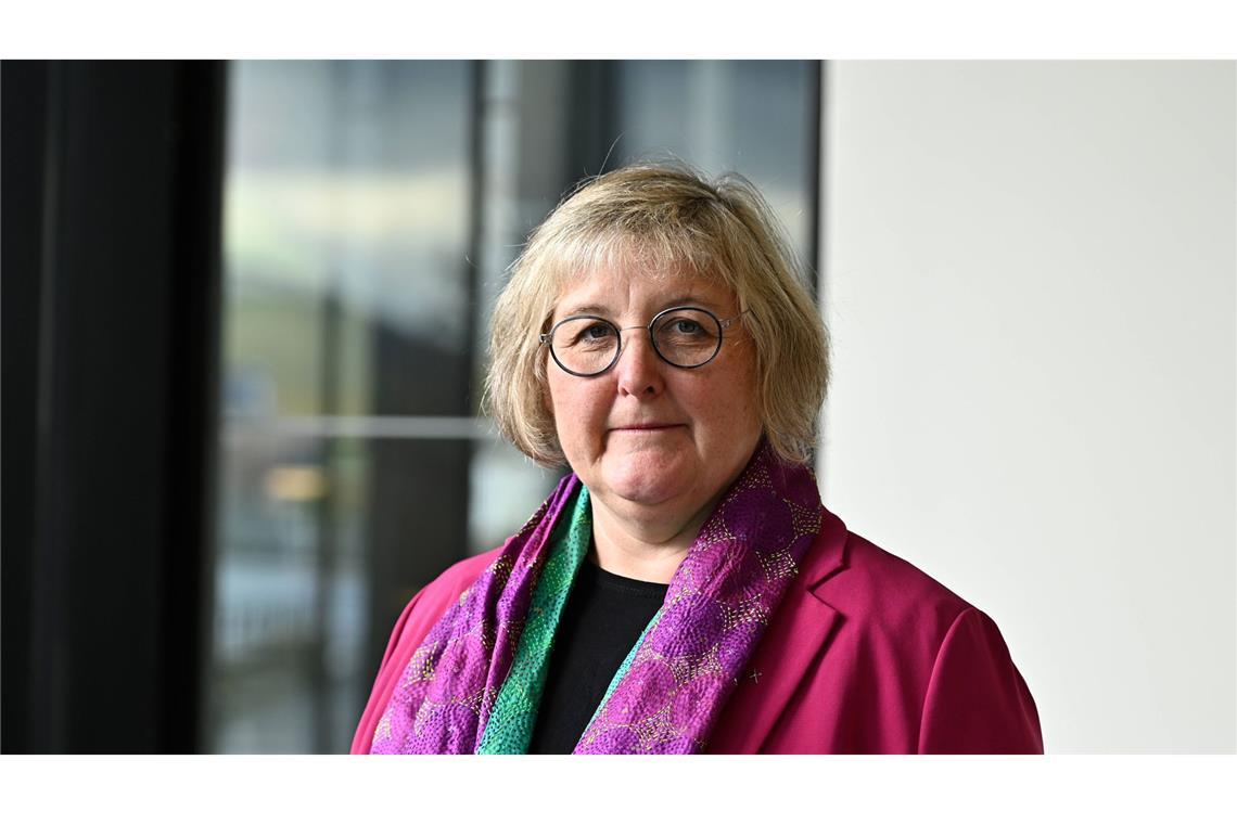 Sexualisierte Gewalt - Kirchen-Kommissionen starten Die Landesbischöfin der evangelischen Landeskirche Baden Heike Springhart erklärt die geplanten Prozesse.