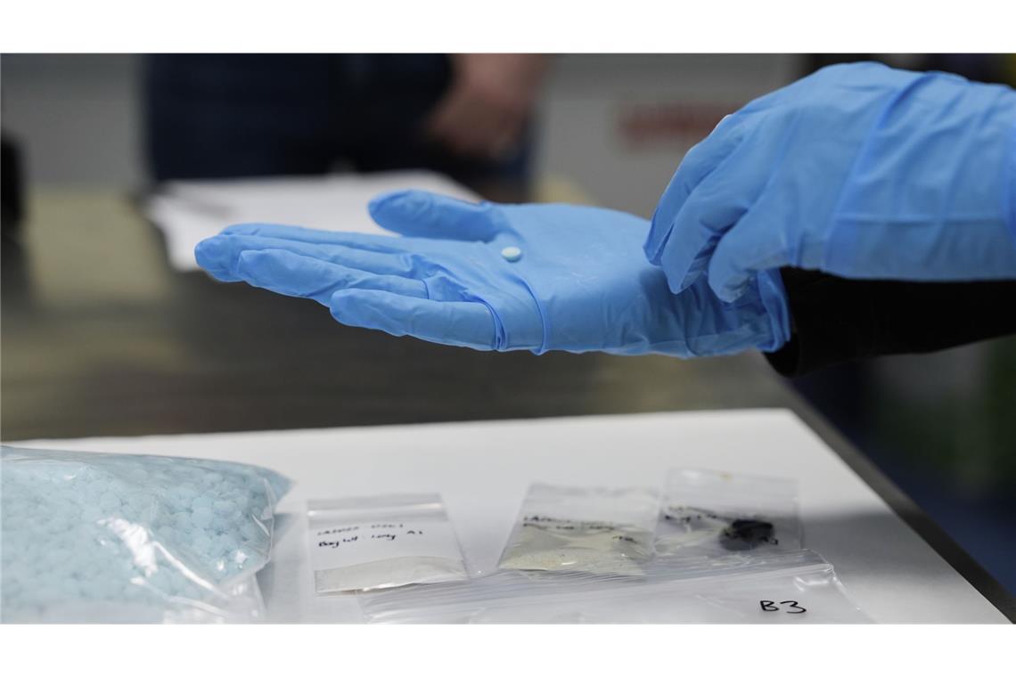 Die Landesstelle für Suchtfragen schlägt Alarm. (Symbolbild)