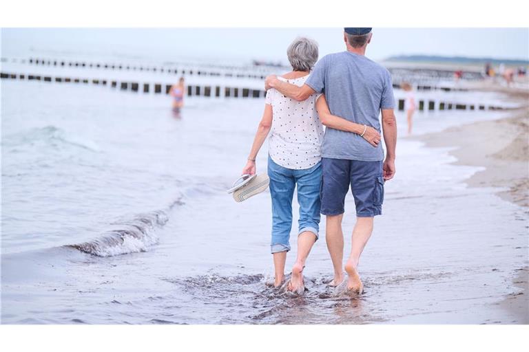 Die Lebenserwartung liegt 2024 fast genau auf dem Niveau von 2014, wie aus der Antwort der Regierung hervorgeht. (Symbolbild)