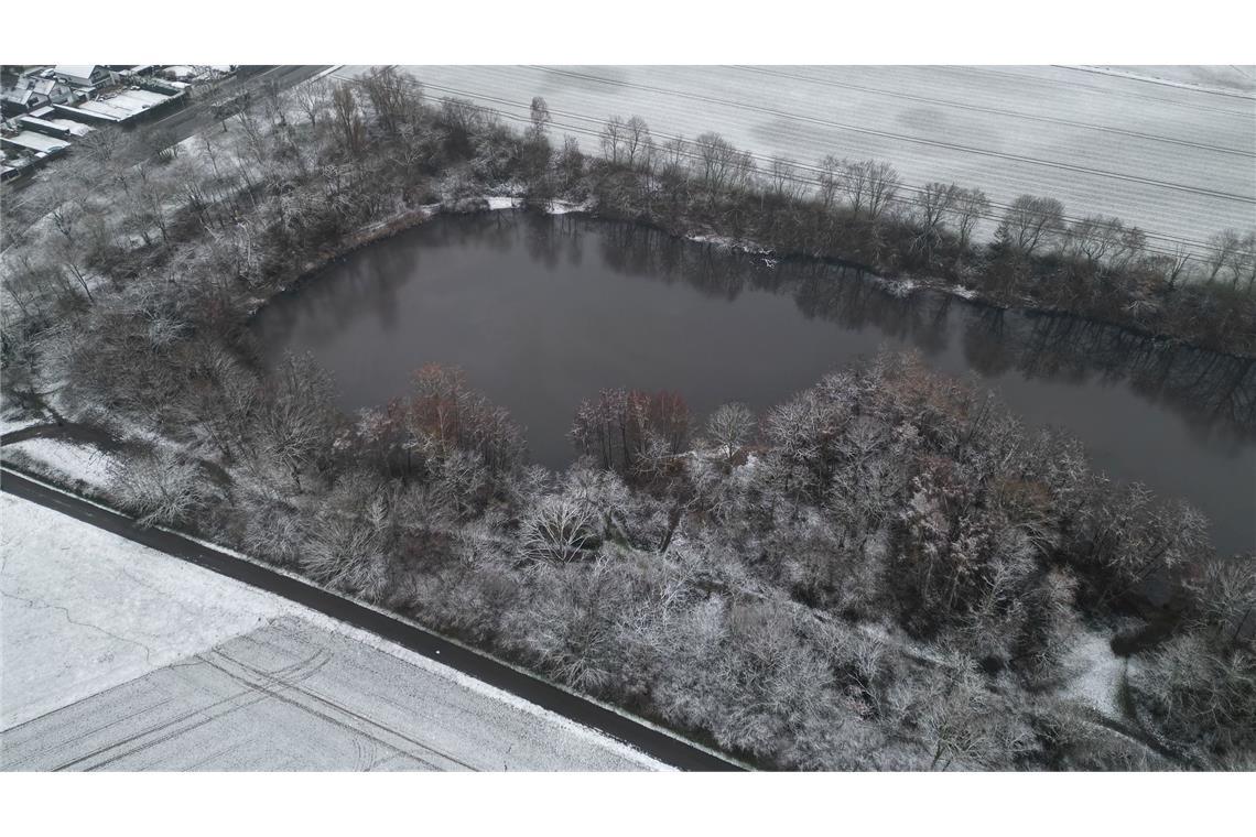 Die Leiche wurde in der Nähe eines Sees gefunden.