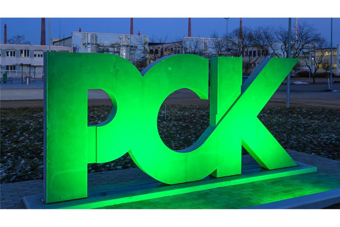 Die Leitung der Raffinerie PCK bittet die Bundesregierung um Unterstützung, damit US-Sanktionen ausbleiben. (Archivbild)