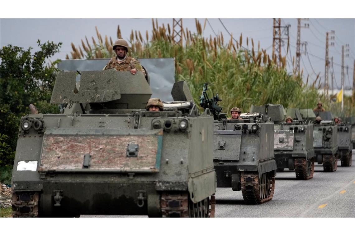 Hisbollah warnt Israel vor verzögertem Libanon-Abzug Die libanesische Armee soll die Einhaltung der Vereinbarung überwachen und eine Rückkehr der Hisbollah-Miliz verhindern. (Archivbild)