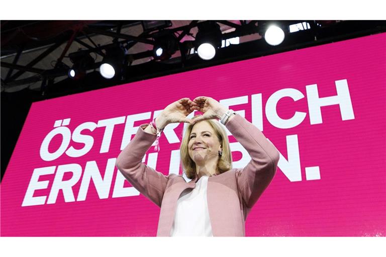 Die liberalen Neos segnen als letzter Partner die Dreier-Koalition von ÖVP, SPÖ und Neos in Österreich ab