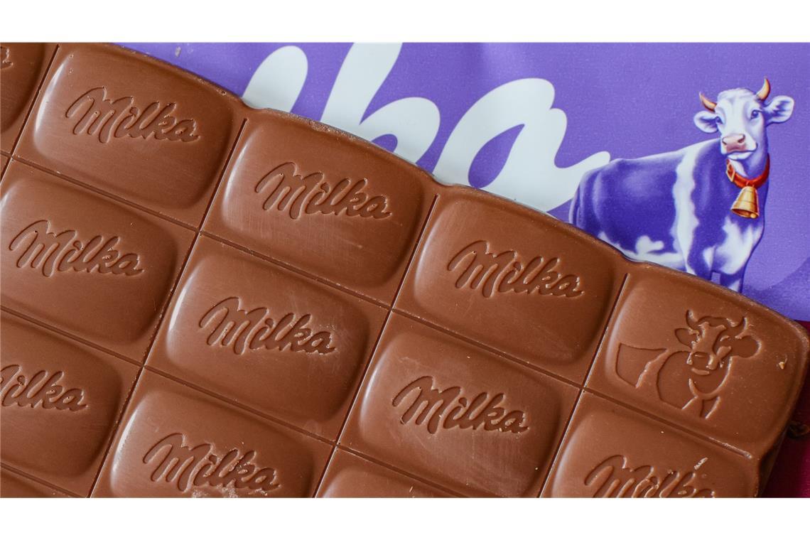 Milka-Schokolade wird leichter – Verbraucherschützer ziehen vor Gericht Die lila Packung bleibt, es ist aber weniger drin. (Symbolbild)