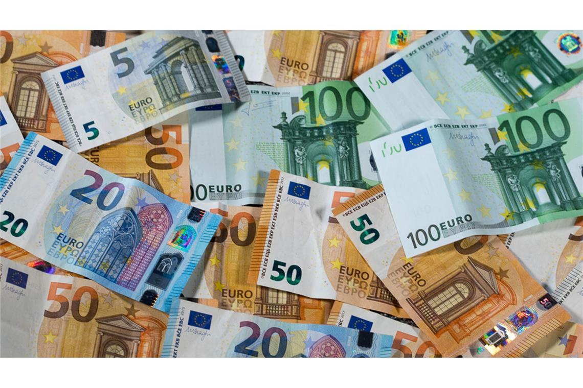 Die Linke will Superreiche höher besteuern. (Illustration)