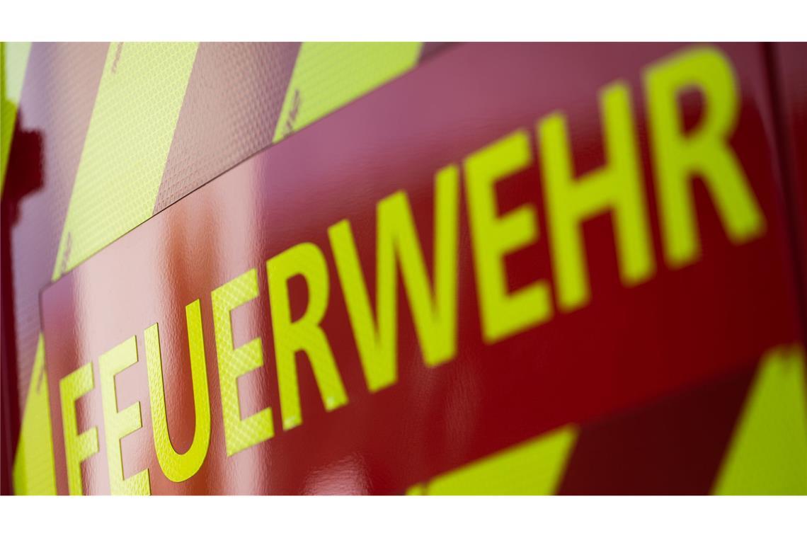 Millionenschaden: Gasthof brennt nieder Die Löscharbeiten zogen sich bis in den Donnerstagmorgen. (Symbolbild)