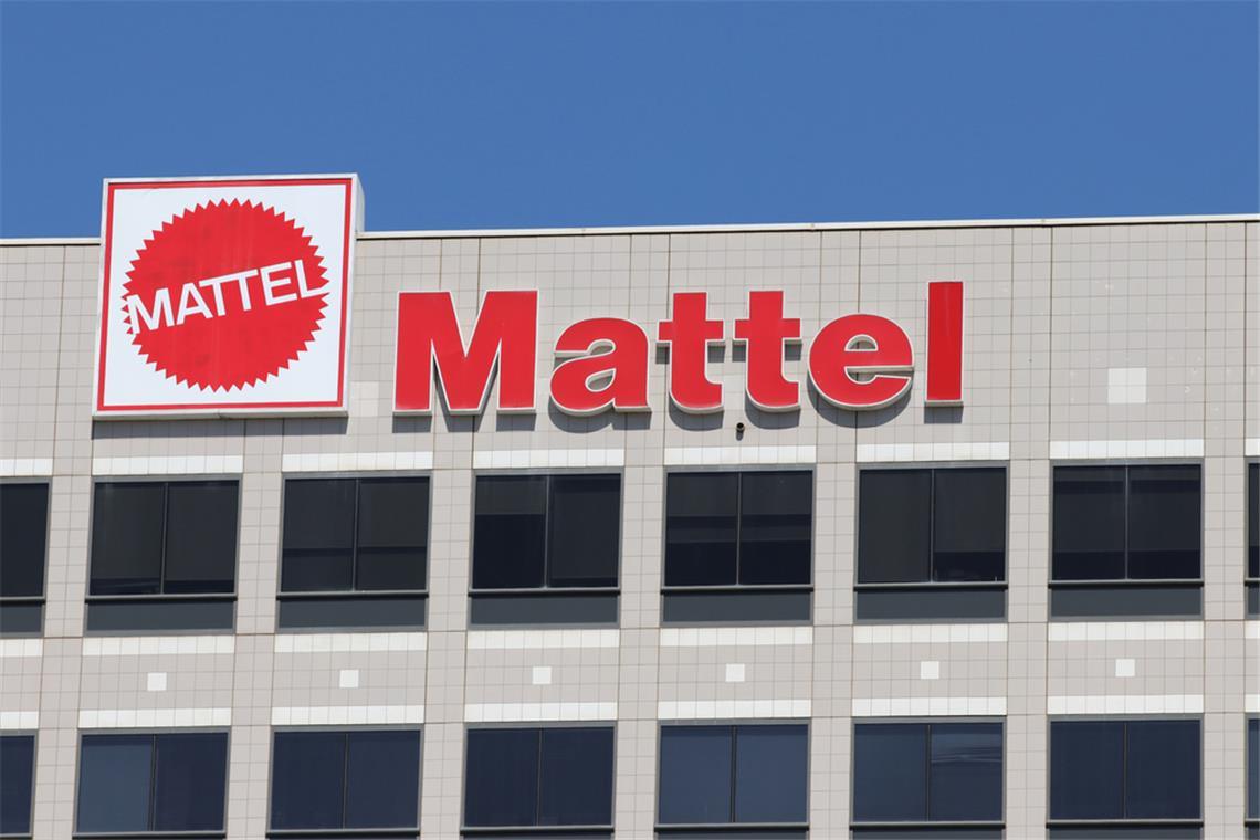 Die Mattel-Aktie ist nach schwachen Quartalszahlen und einer gesenkten Prognose stark gefallen. Erfahren Sie, wie sich die aktuellen Entwicklungen auf den Kurs auswirken und was Anleger jetzt wissen müssen.