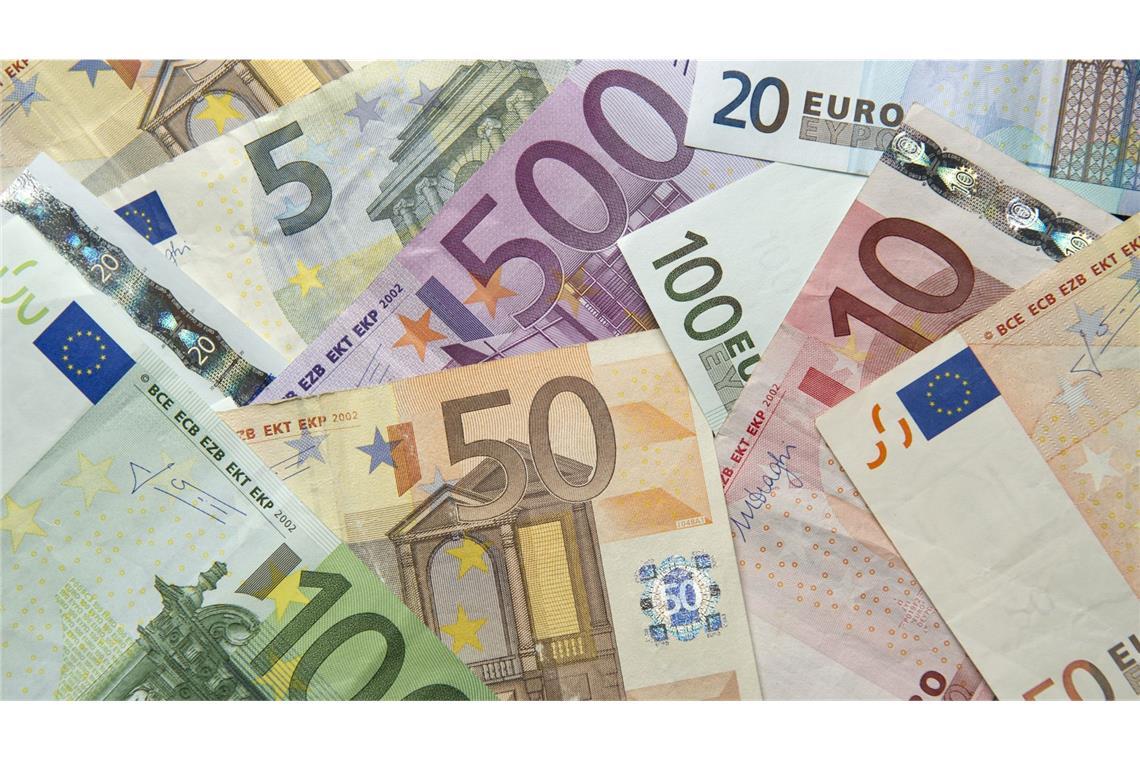 Die Menschen im Südwesten haben im vergangenen Jahr mehr Geld verdient. (Symbolbild)