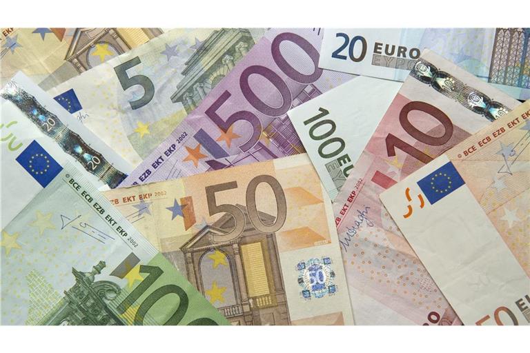 Die Menschen im Südwesten haben im vergangenen Jahr mehr Geld verdient. (Symbolbild)