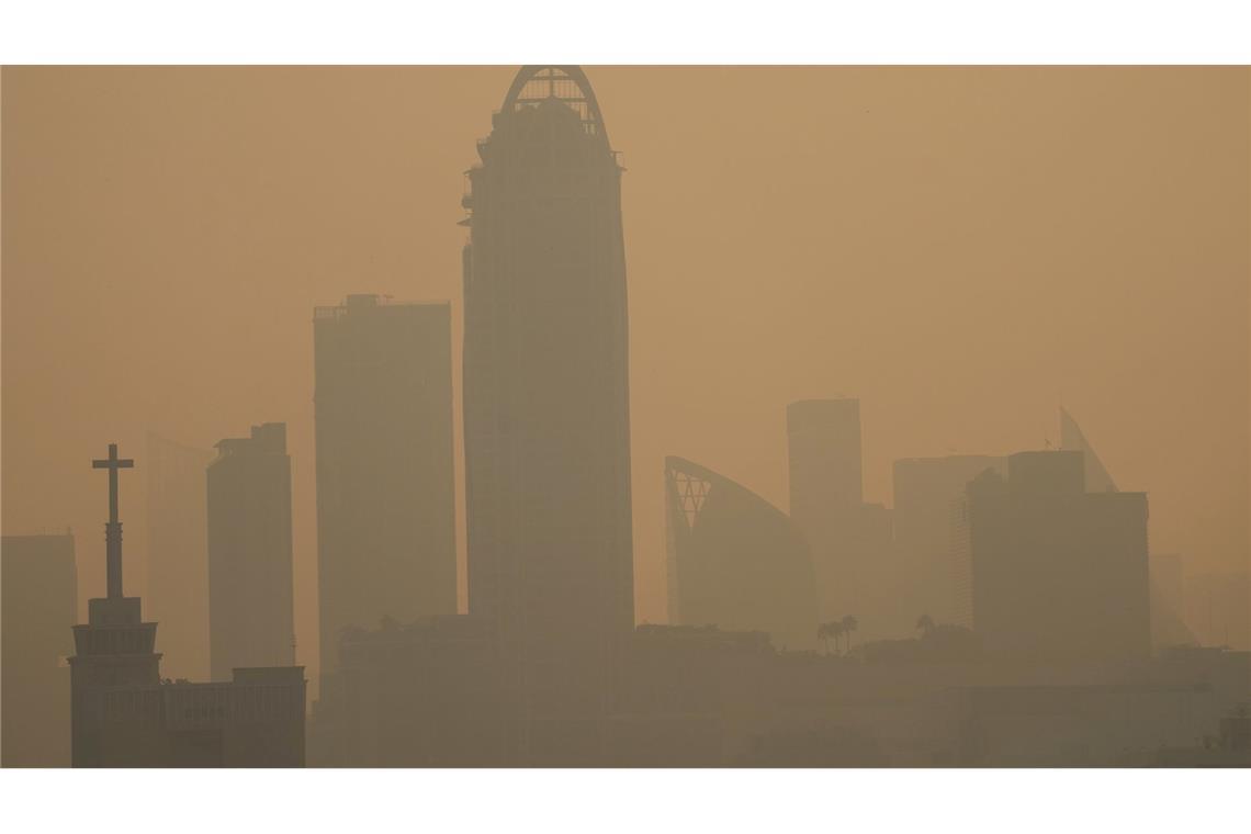 Extrem-Smog in Thailand: Schulen geschlossen Die Menschen in Thailand werden immer wieder aufgefordert, sich in Innenräumen aufzuhalten.
