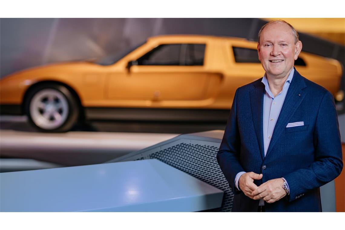 Die Mercedes-Benz Heritage GmbH mit Marcus Breitschwerdt an der Spitze erzielt jährlich einen Umsatz im dreistelligen Millionenbereich. Im Hintergrund der legendäre Prototyp Mercedes-Benz C111