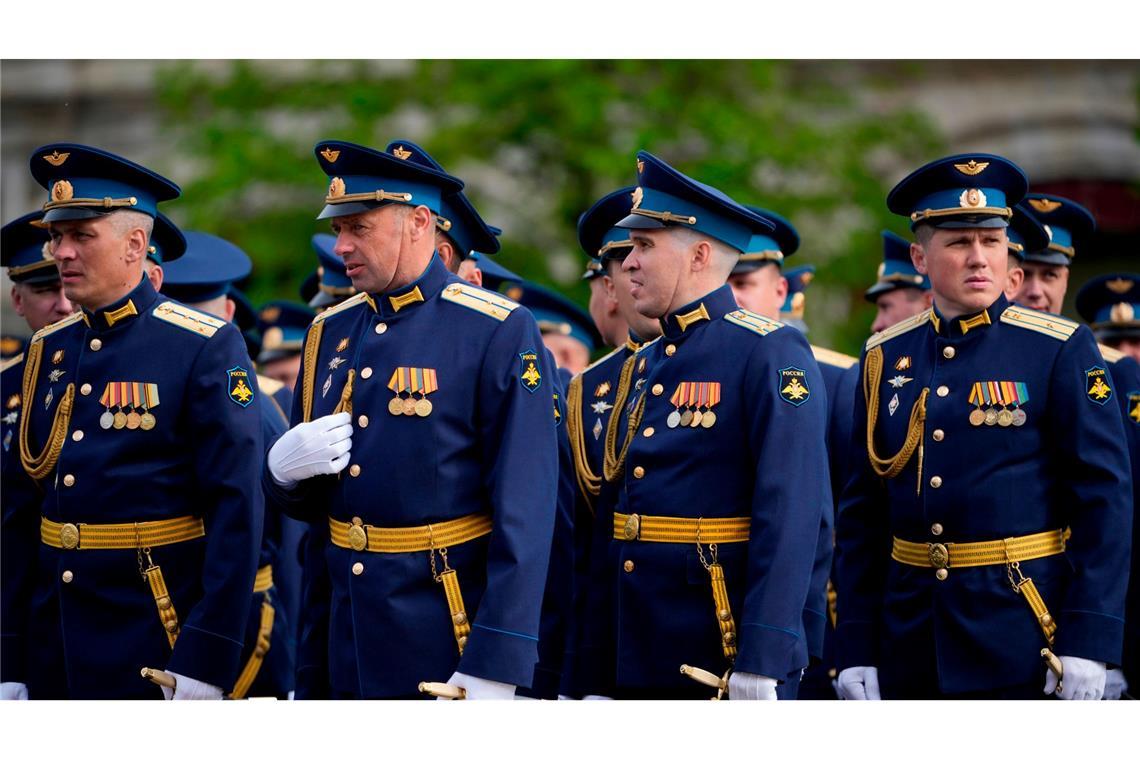 Die Militärparade fällt im Vergleich zu den vergangenen Jahren deutlich kleiner aus.