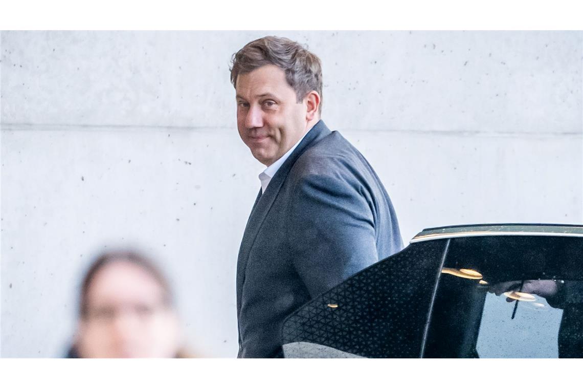 Die Ministerien sollen Finanzminister Klingbeil Sparkonzepte vorlegen.