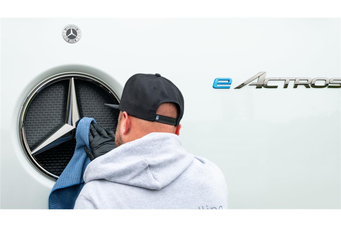Diese Prämie erhalten Mitarbeiter bei Daimler Truck Die Mitarbeiter von Daimler Truck werden am Erfolg des Unternehmens beteiligt.