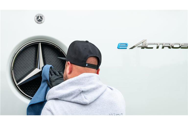 Die Mitarbeiter von Daimler Truck werden am Erfolg des Unternehmens beteiligt.