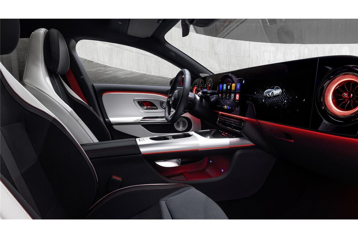Der CLA – so sieht das Superheldenauto aus, das Mercedes aus der Krise holen soll Die Mittelkonsole des neuen CLA ist relativ hoch und hat zwei Ebenen.