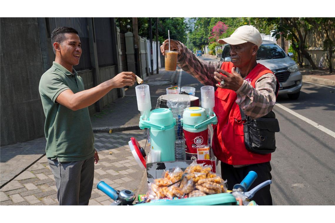 "Starling": Kaffee auf zwei Rädern boomt in Jakarta Die mobilen Stände locken viele Kunden.