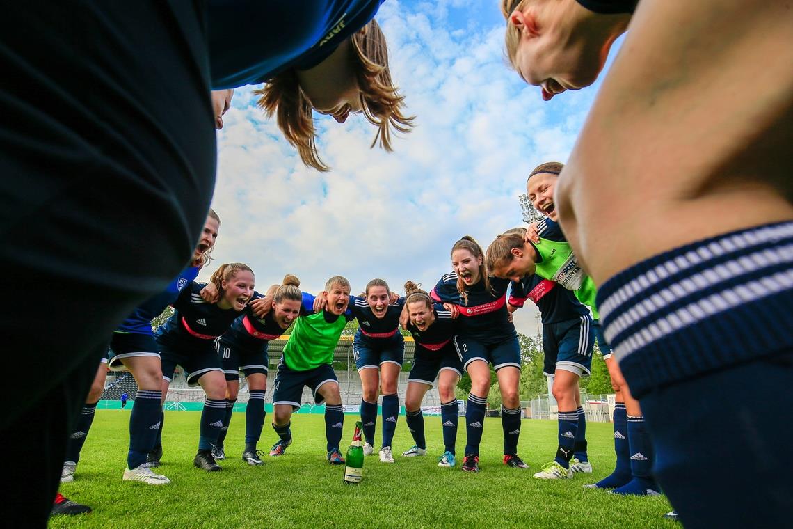 Eine Ära geht beim VfR zu Ende Die Murrhardter Fußballerinnen haben im vergangenen Jahr noch den Sieg des Bezirkspokals bejubelt. Foto: A. Becher