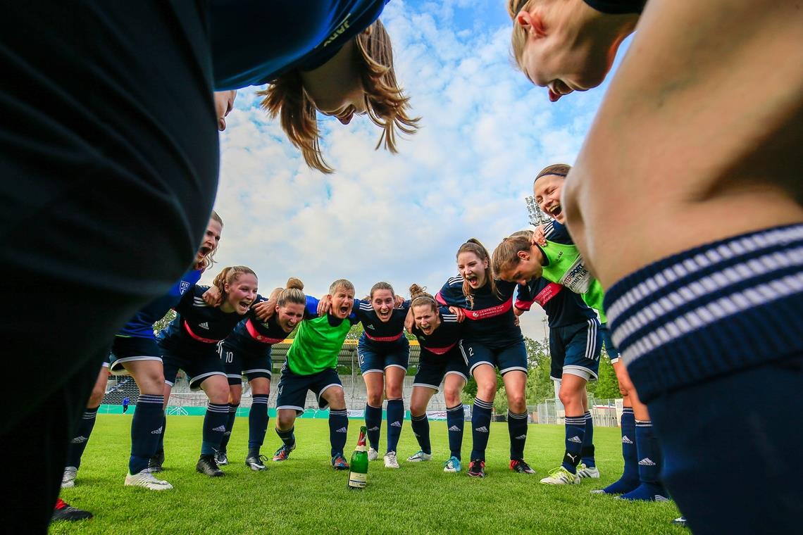 Die Murrhardter Fußballerinnen haben im vergangenen Jahr noch den Sieg des Bezirkspokals bejubelt. Foto: A. Becher