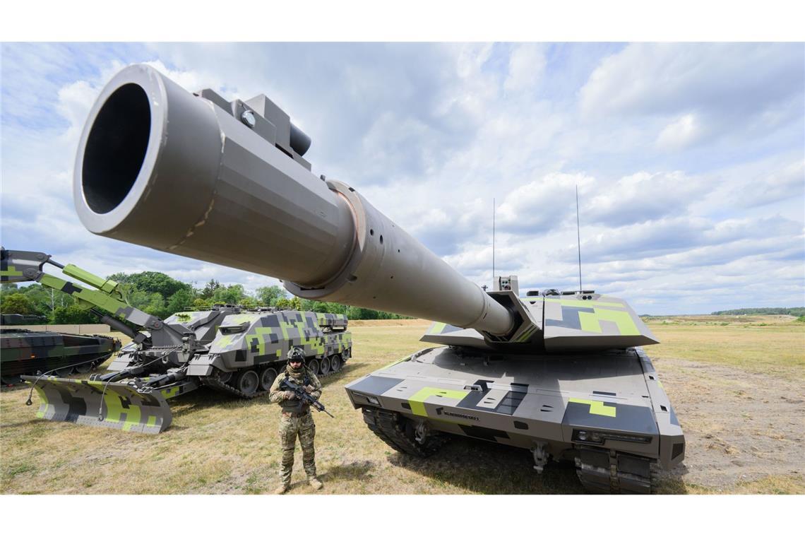 Rüstungsunternehmen steigern laut Studie ihre Umsätze Die Nachfrage nach Waffen wie Munition und Panzern steigt – unter anderem wegen des Ukraine-Kriegs. (Symbolbild)